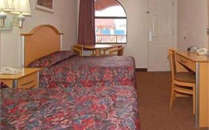 Scottish Inn and Suites Beaumont