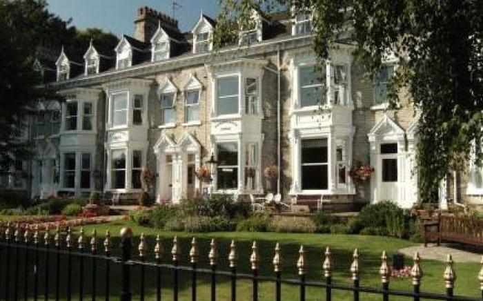Wheatlands Lodge Hotel