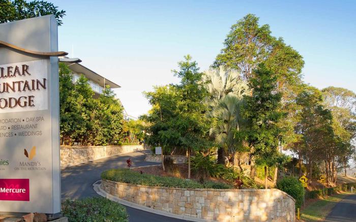 Mercure Clear Mountain Lodge Spa & Vineyard