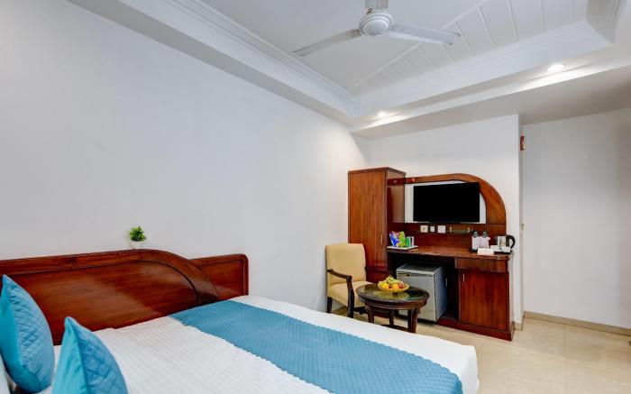 Chanchal Deluxe Hotel