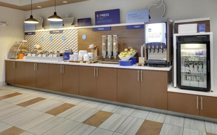 Holiday Inn Express Hotel & Suites Denton By IHG