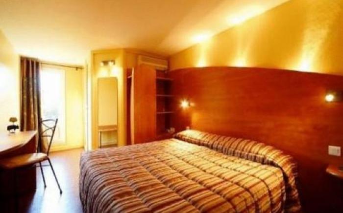 Brit Hotel Avignon Sud Le Calendal