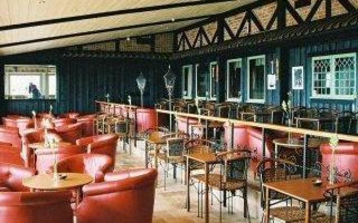 Hotel Gyllene Uttern