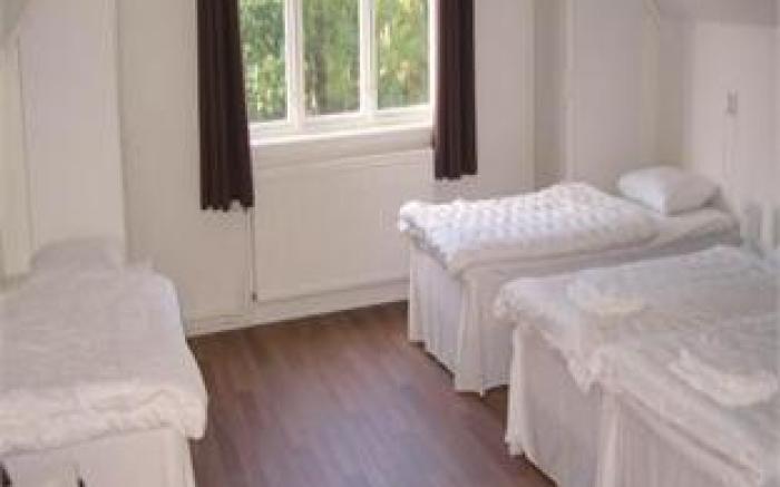 Guesthouse Eleven Hotel
