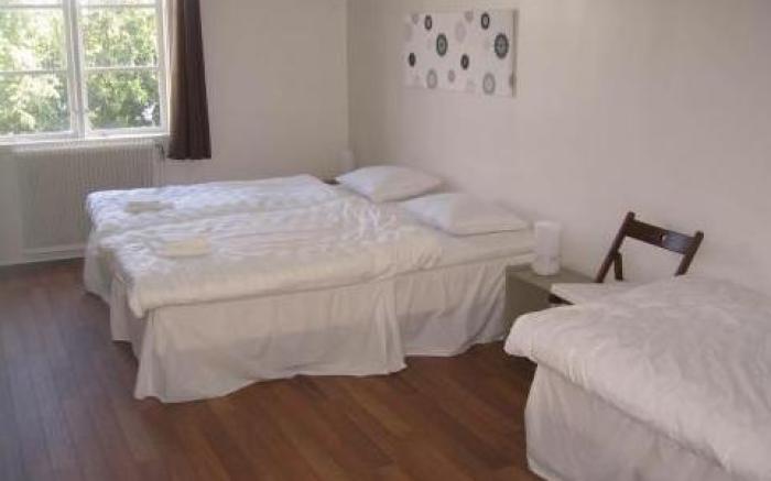 Guesthouse Eleven Hotel