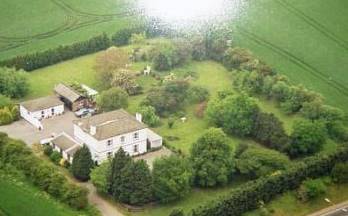 STIFFORD CLAYS FARM HOTEL
