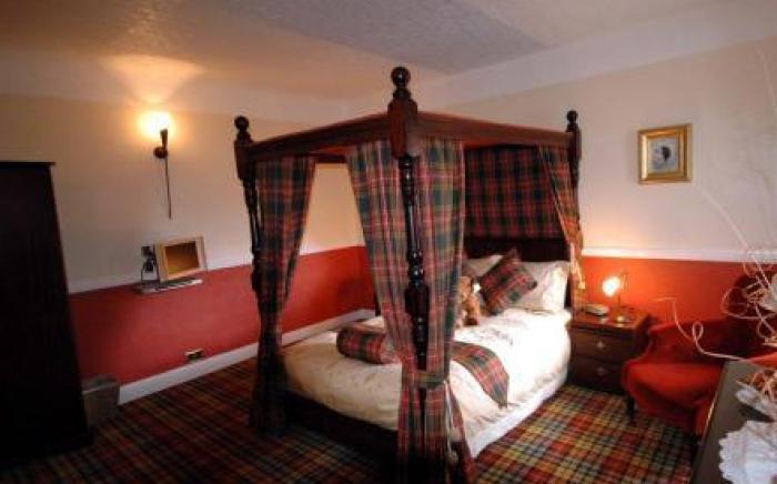 Glenmoriston Arms Hotel