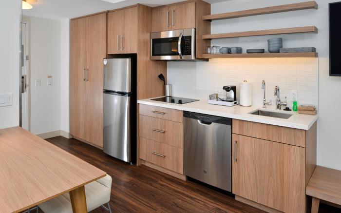 Element Overland Park