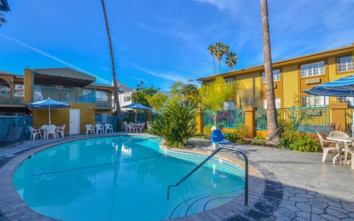 Hollywood City Inn