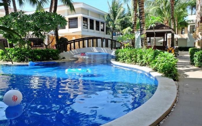 Henann Lagoon Resort