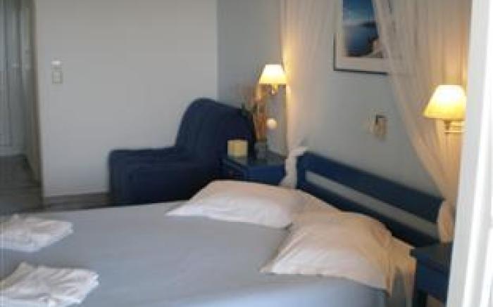 Blue Waves Suites & Apartments - To Kyma