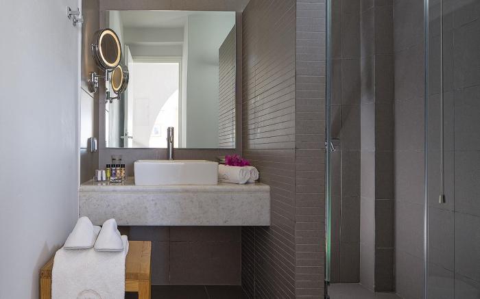 Poseidon of Paros Hotel & Spa