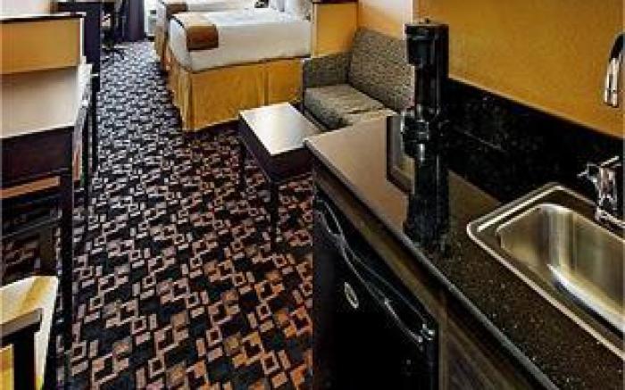 Holiday Inn Express Glen Rose By IHG