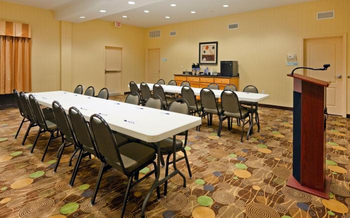 Holiday Inn Express Hotel & Suites Greenville By IHG