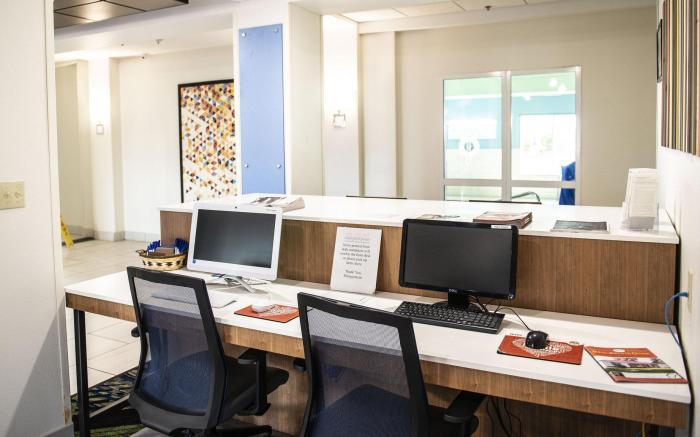 Holiday Inn Express Hotel & Suites Sedalia By IHG