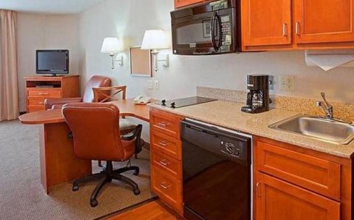 Extended Stay America Suites - Houston - IAH Airport
