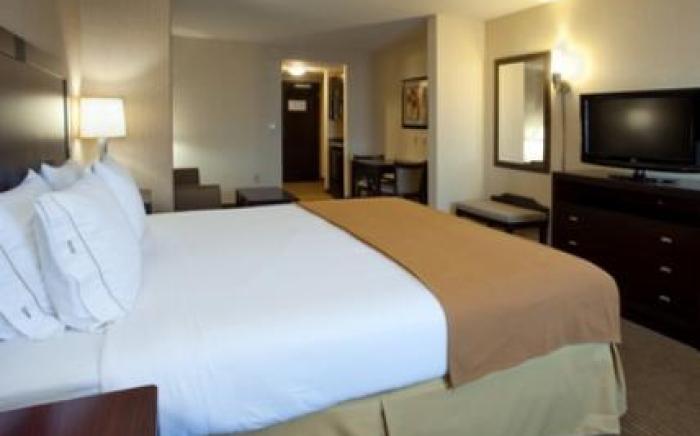 Holiday Inn Express Fresno South By IHG