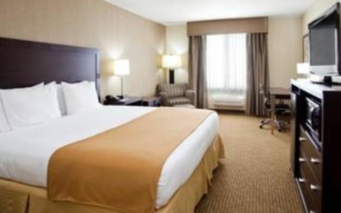 Holiday Inn Express Fresno South By IHG