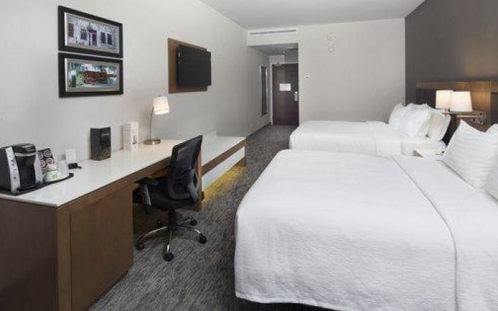 Holiday Inn Hotel & Suites Montreal Centre-ville Ouest By IHG