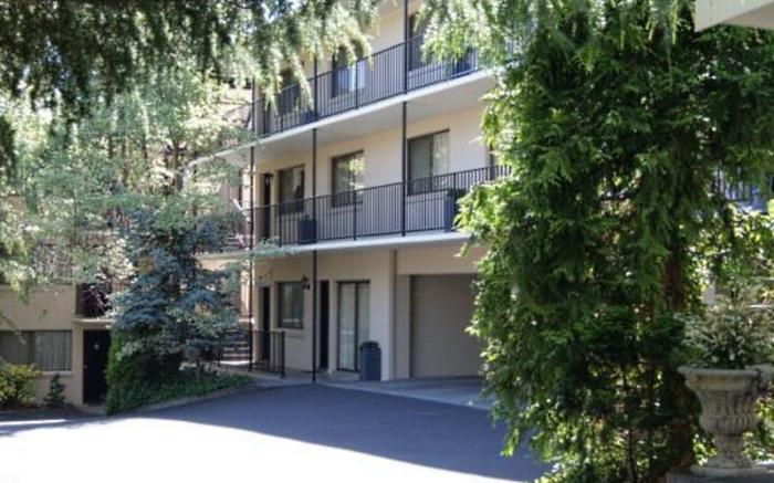 Grosvenor Court Apartments
