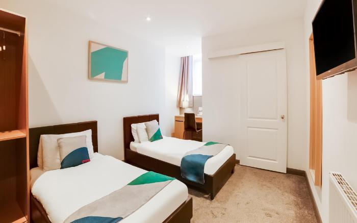 Snooze Hotel