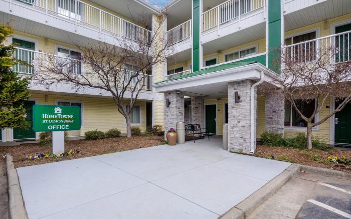 HomeTowne Studios Winston-Salem - University Pkwy