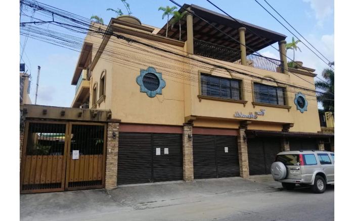 RedDoorz @ Casa Marabella Villamonte Bacolod City