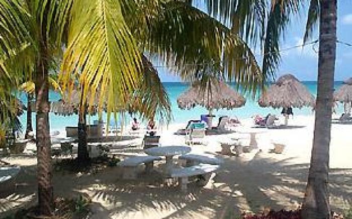 Beachcomber Club Resort