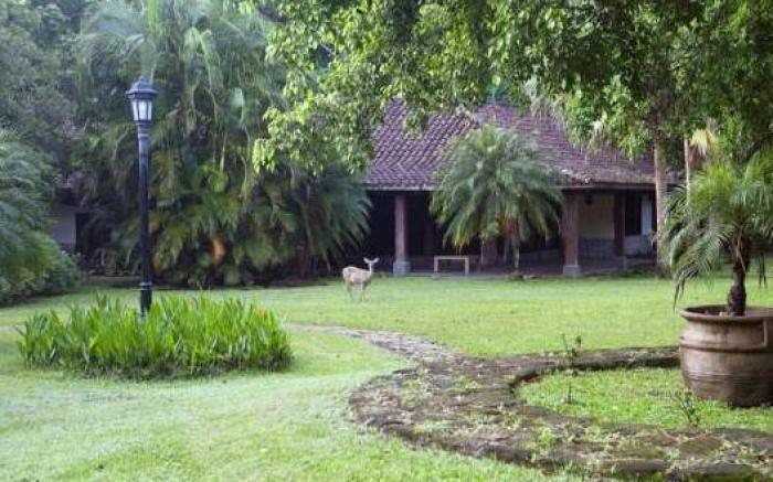 Hacienda La Pacifica Eco-Lodge