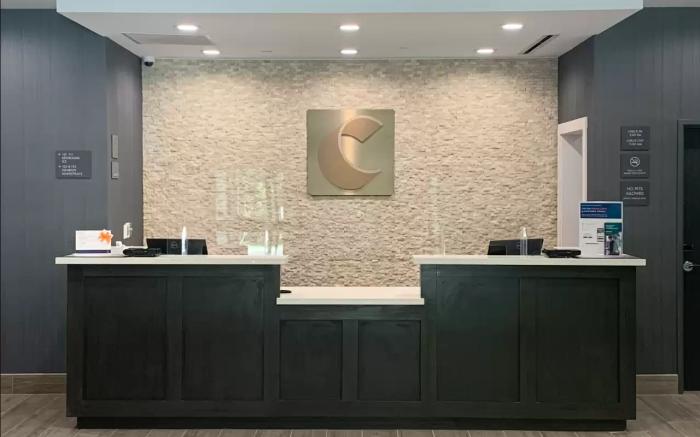 Comfort Inn & Suites