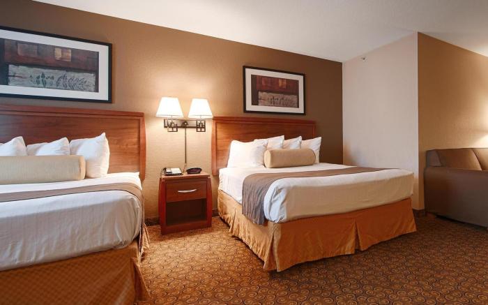 Days Inn & Suites by Wyndham Fort Pierce I-95