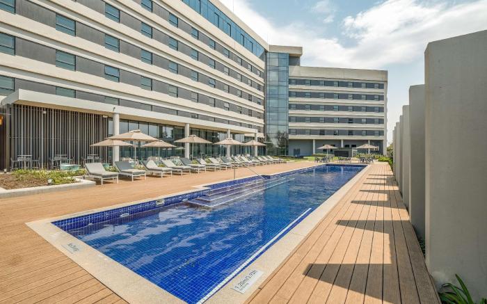Radisson Hotel and Convention Centre OR Tambo Airport