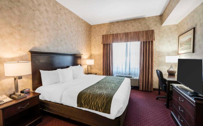 Comfort Inn & Suites