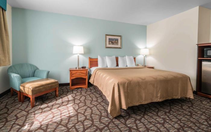Quality Inn & Suites Sequim at Olympic National Park
