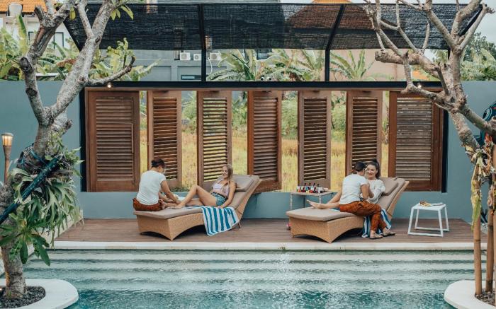 Amolas Canggu Villa Balinese Muralism