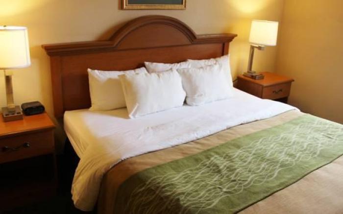 Comfort Inn & Suites St. Louis - Chesterfield