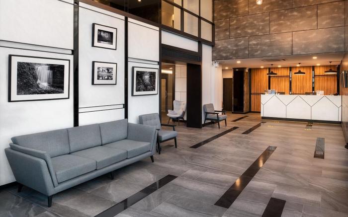 R2Hotel