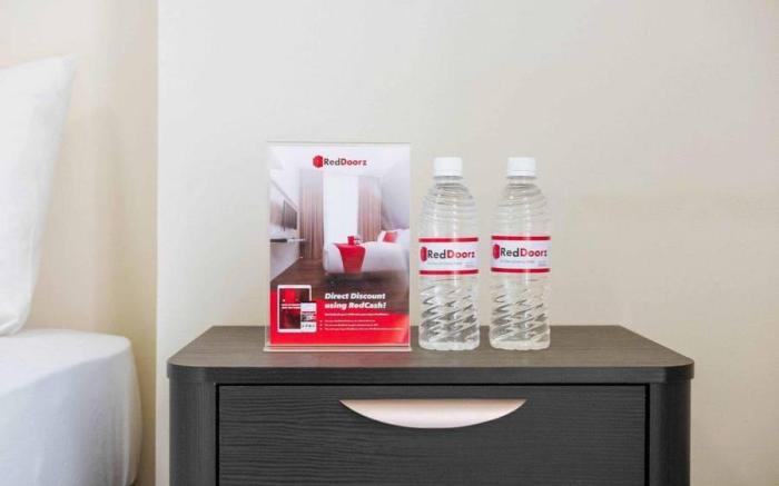 RedDoorz Plus Syariah near Cirebon Super Block Mall 2