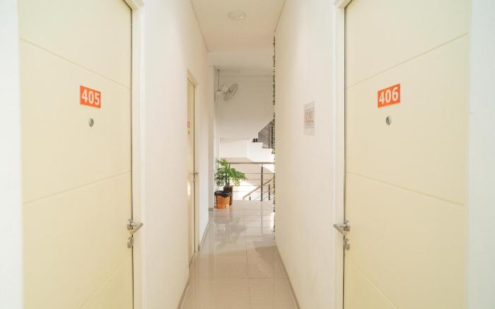 Sans Hotel Kupang Indah Surabaya by RedDoorz