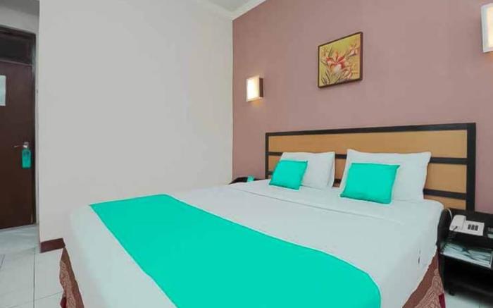 Hotel Lestari Near Lippo Plaza Mall Jember Mitra RedDoorz