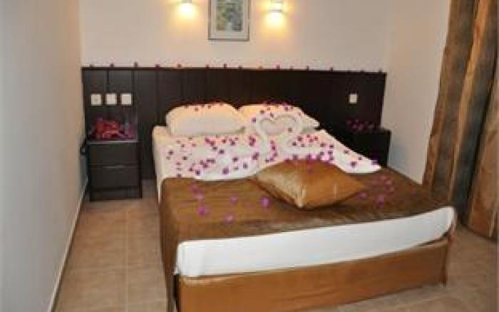 Kleopatra Celine Hotel