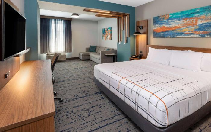 La Quinta Inn & Suites by Wyndham Dallas - Frisco Stadium
