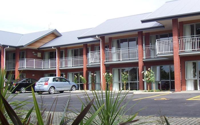Cranford Oak Motel