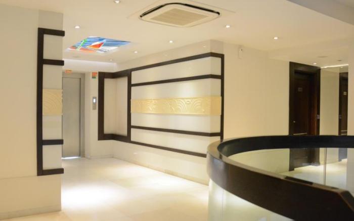 Hotel Godwin Delux