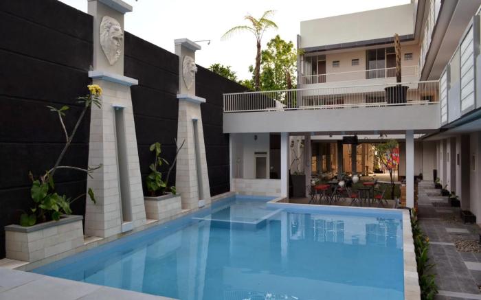 Hotel De Wahyu