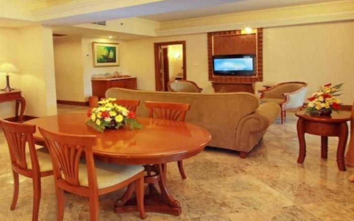 Lorin Solo Hotel