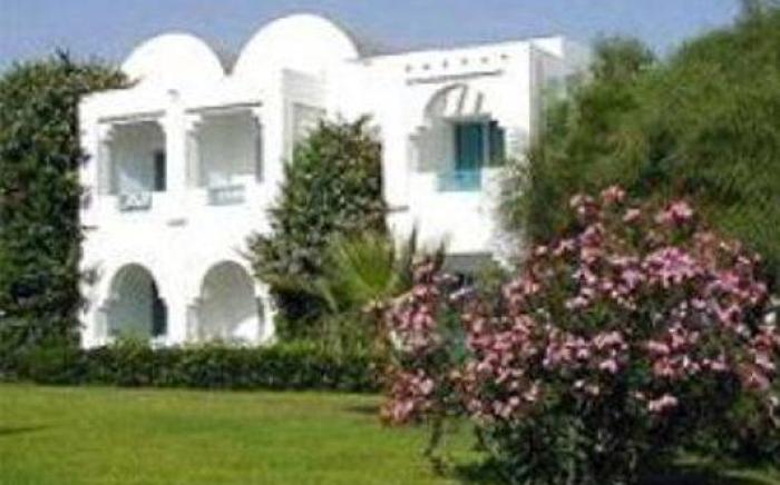 Cedriana Hotel