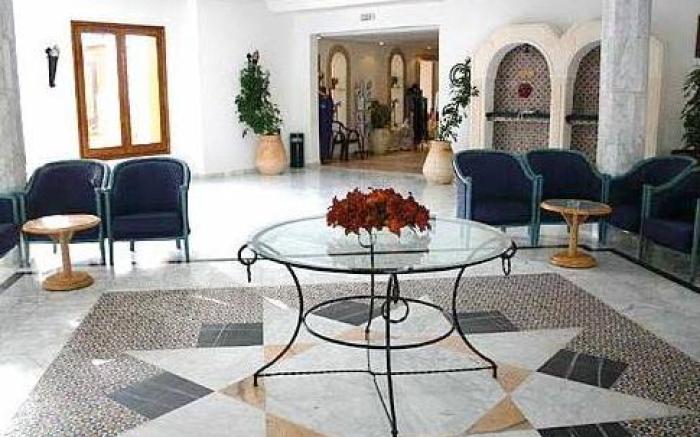 Cedriana Hotel