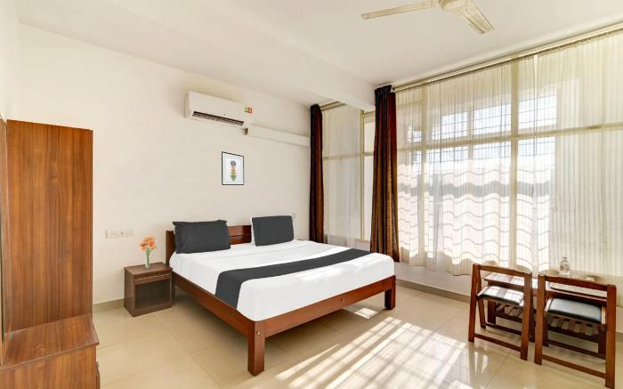 Super Collection O Madikeri City Center Near KSRTS Bus Stand Coorg formerly Hotel Ragsys