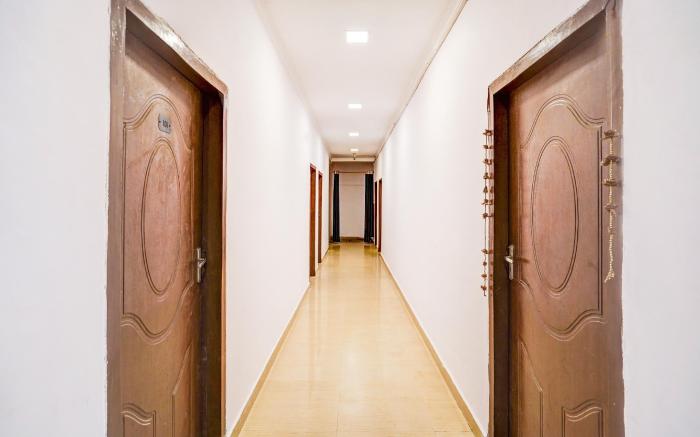 Super Hotel O Jankipuram Vikas Nagar